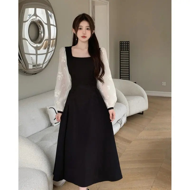 Women's French Spliced   lace Square Collar Dress for Autumn Waist-hugging and Slimming A-line Long Skirt