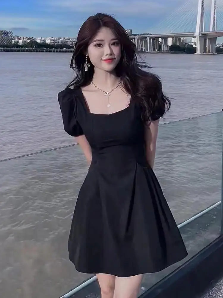 Women's New Summer French Retro Square Collar Puff Sleeve Waist Dress Sweet and Spicy